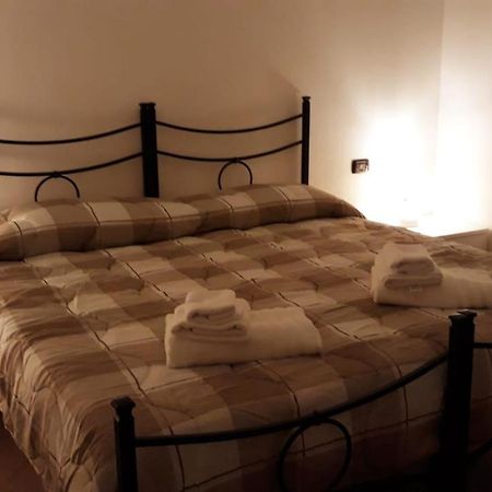 Le Tre Stelle Bed & Breakfast Ronco all'Adige Luaran gambar